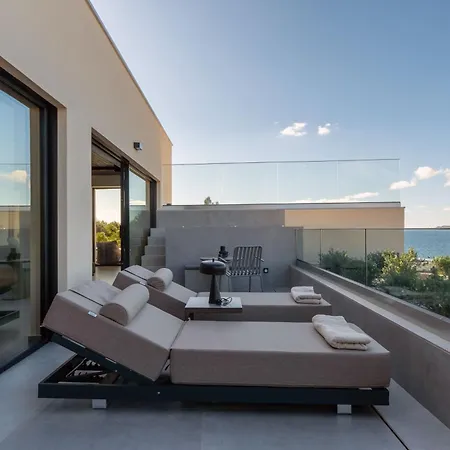 Villa Almos *