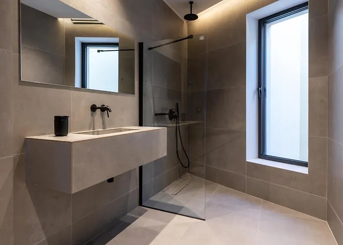 Almos * ארגוסטולי